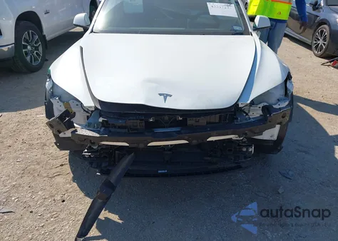 2024 Tesla Model 3 Long Range Dual Motor All-Wheel Drive/Rear-Wheel Drive z USA, uszkodzony, nr VIN 5YJ3E1EA2RF747491